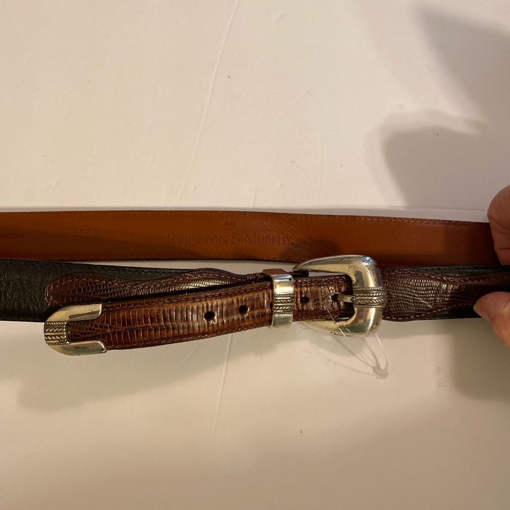 Johnston & Murphy - Black leather 1 1/4” width belt w/brown croc decor, Size 38